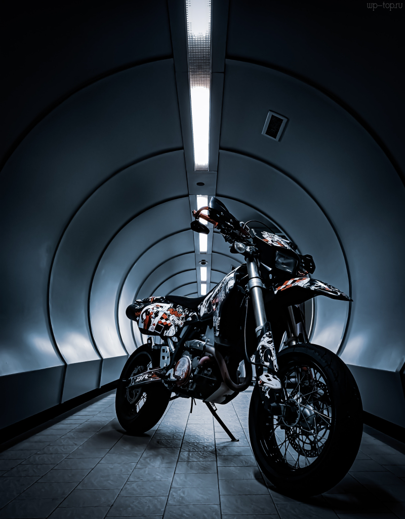 2829x3619 мото, байк, эндуро, Suzuki, Сузуки, свет, тоннель, для мобильного обои